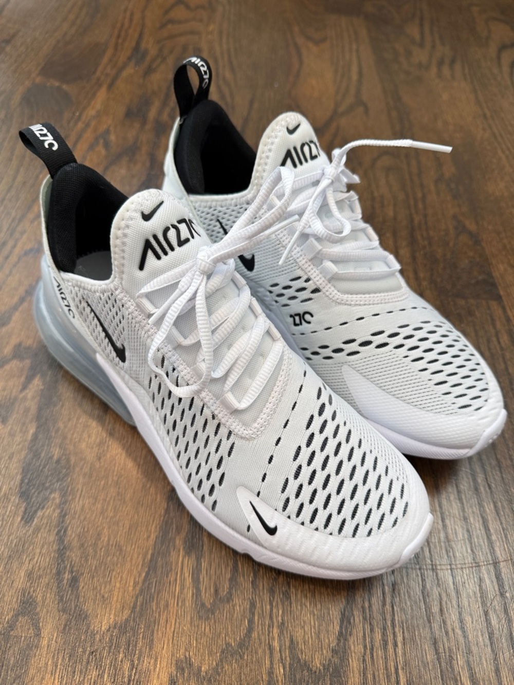 NWOT Nike Women’s Air Max 270 Shoes - White - Size 9